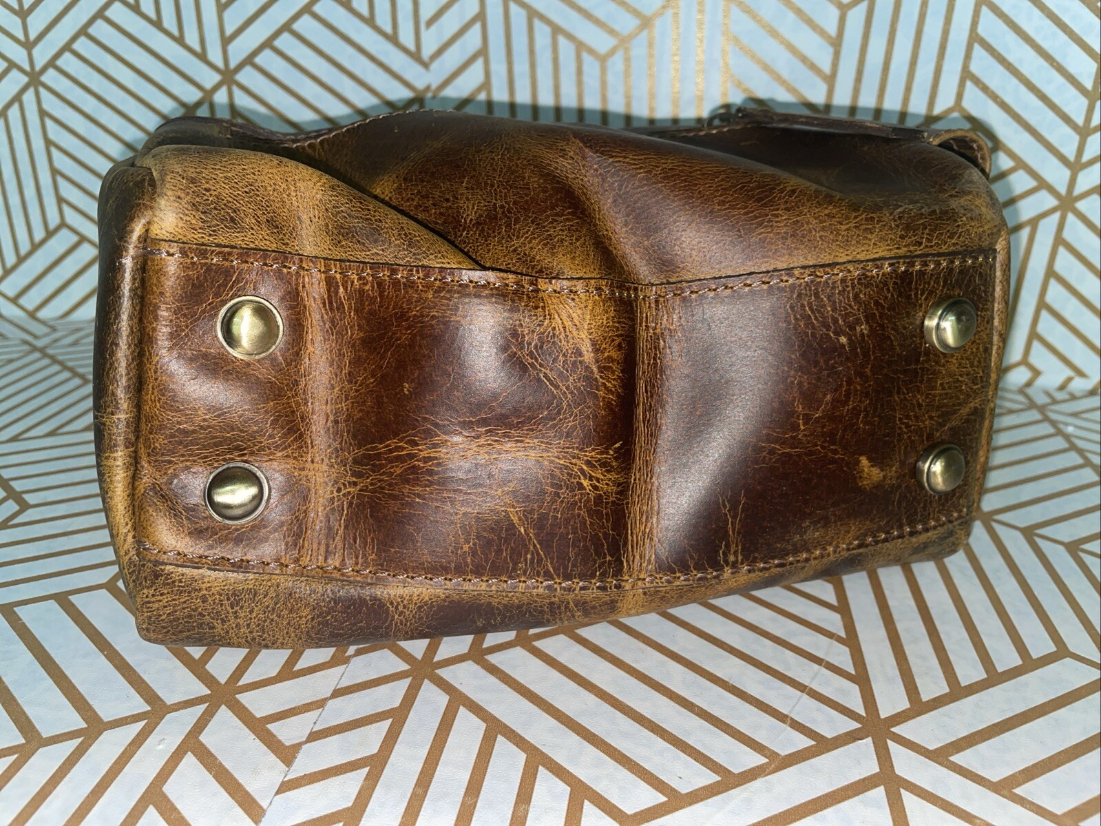 KomalC Oil Tanned Scuff Buffalo Leather Touletry Dopp Kit Brown