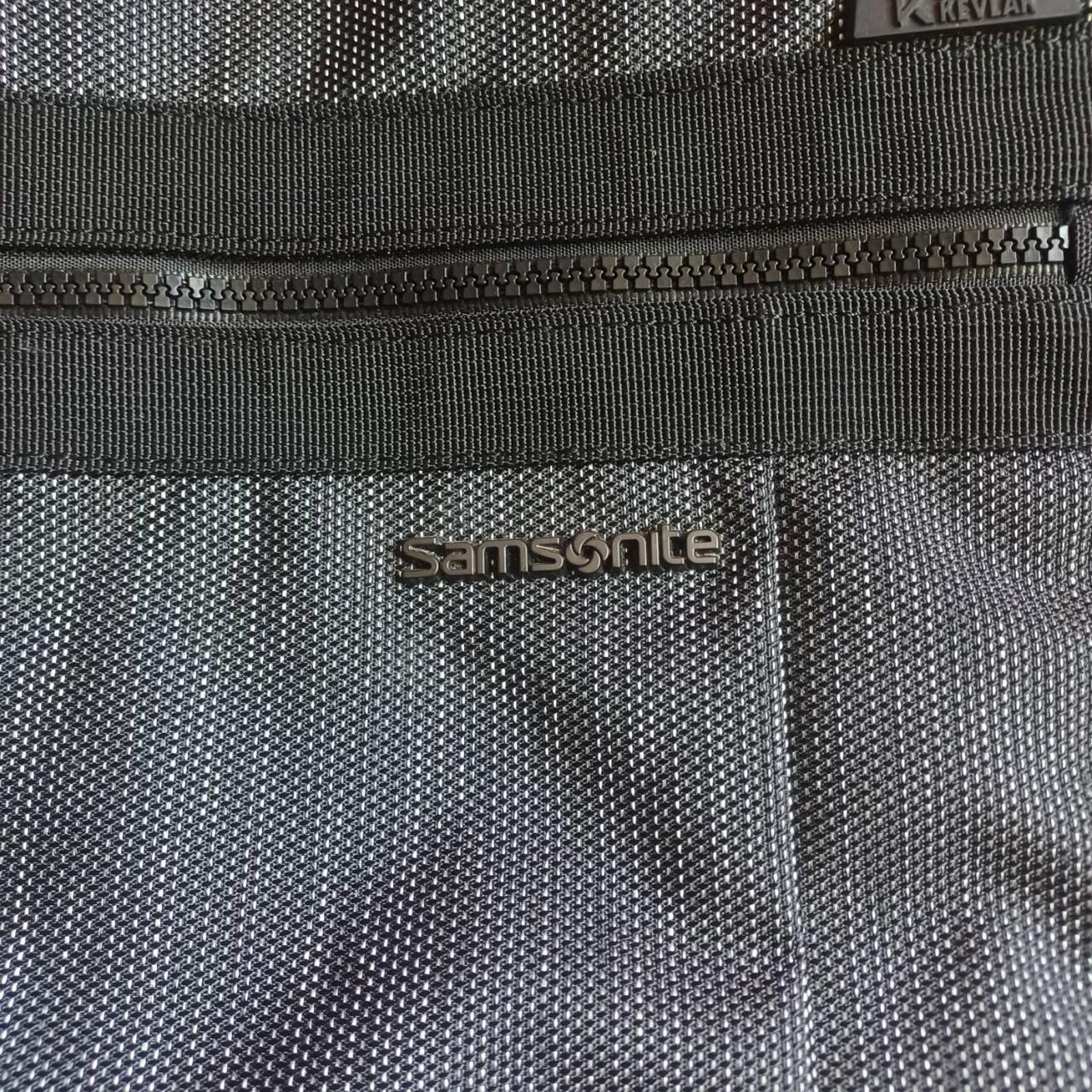 Samsonite Quadrion Laptop Messenger Bag Professional Business Shoulder Bag Black