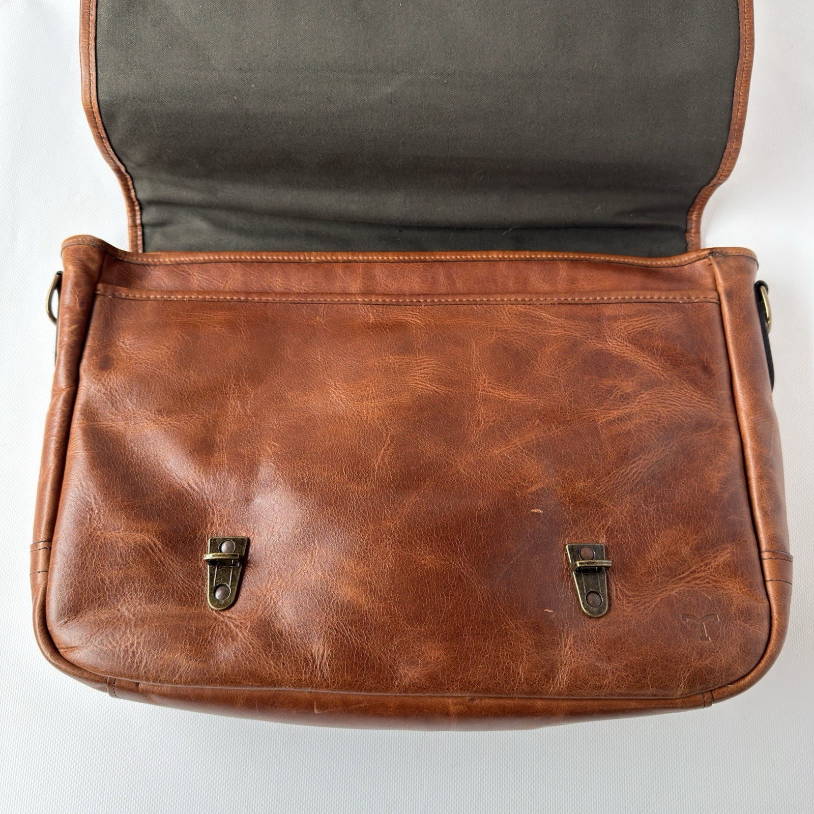 Tecovas Men’s Bartlett Messenger Cognac Brown Cowhide Handmade Leather Bag