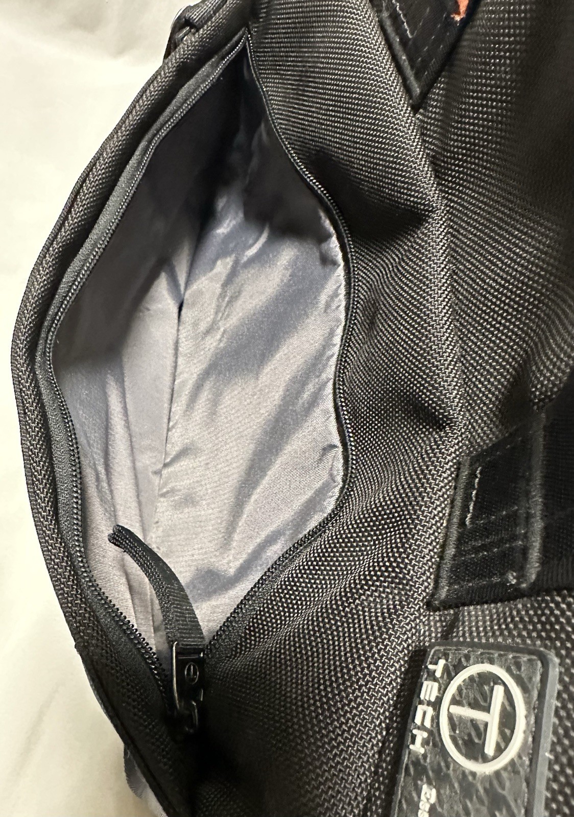 Tumi T-Tech Essential Gear Laptop / Breifcase,Messenger Bag Shoulder Strap