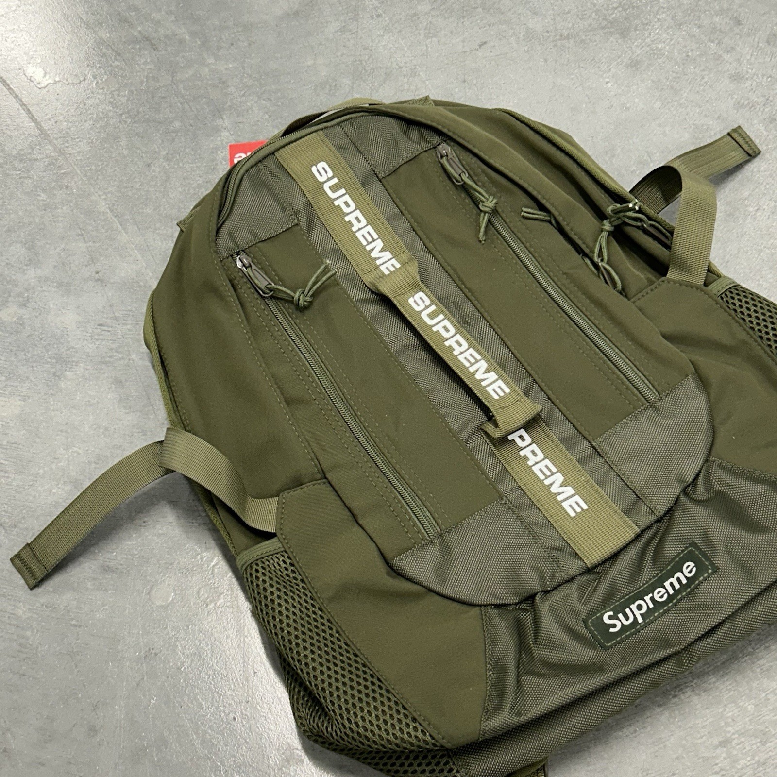 Supreme 22AW Backpack Cordura Box Logo Olive Green Multi Pocket Zip Outdoor Bag