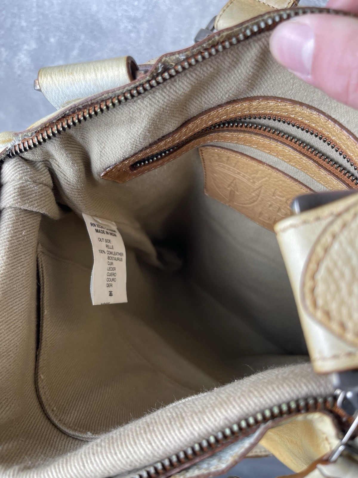 Archives Diesel Y2K Boho Garment Dyed Leather Shoulder Bag Beige Crossbody 00s