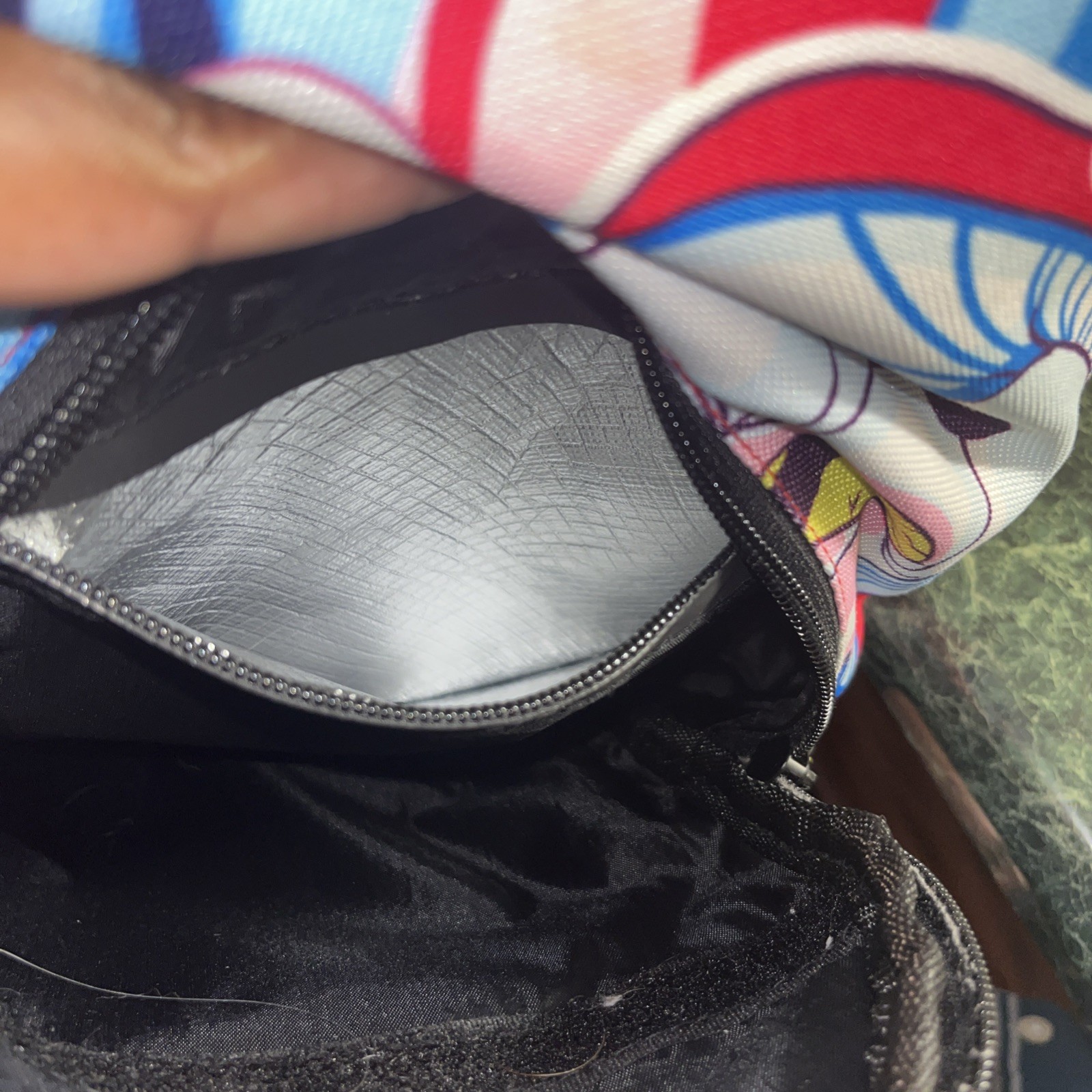 Jungle Hive Smell Proof Crossbody