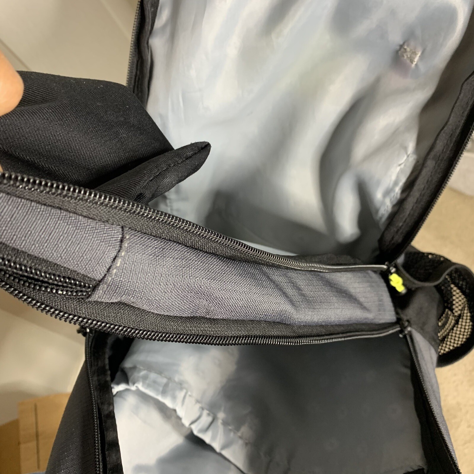 Swiss Gear Airflow Backpack School Bag Laptop Tablet Gray Neon Green