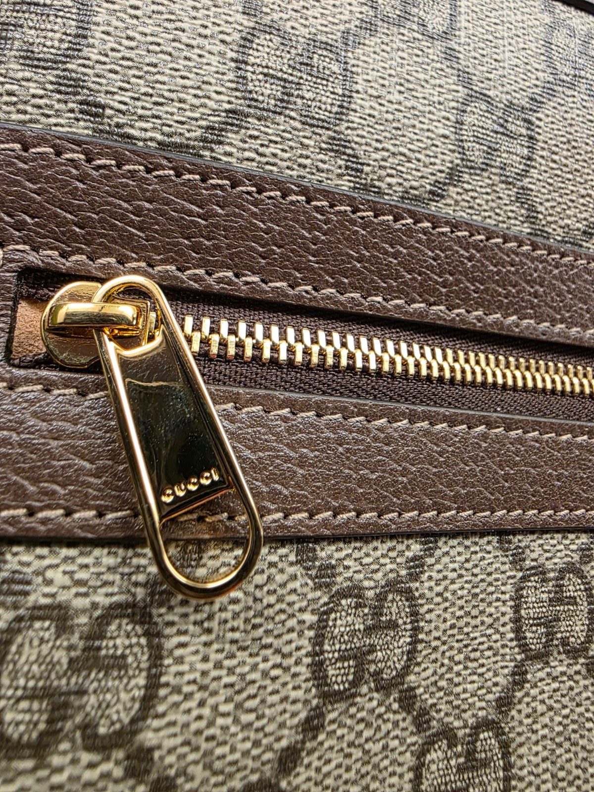 Gucci GG Supreme Web Monogram Clutch Pouch Bag Brown Canvas Leather – Excellent