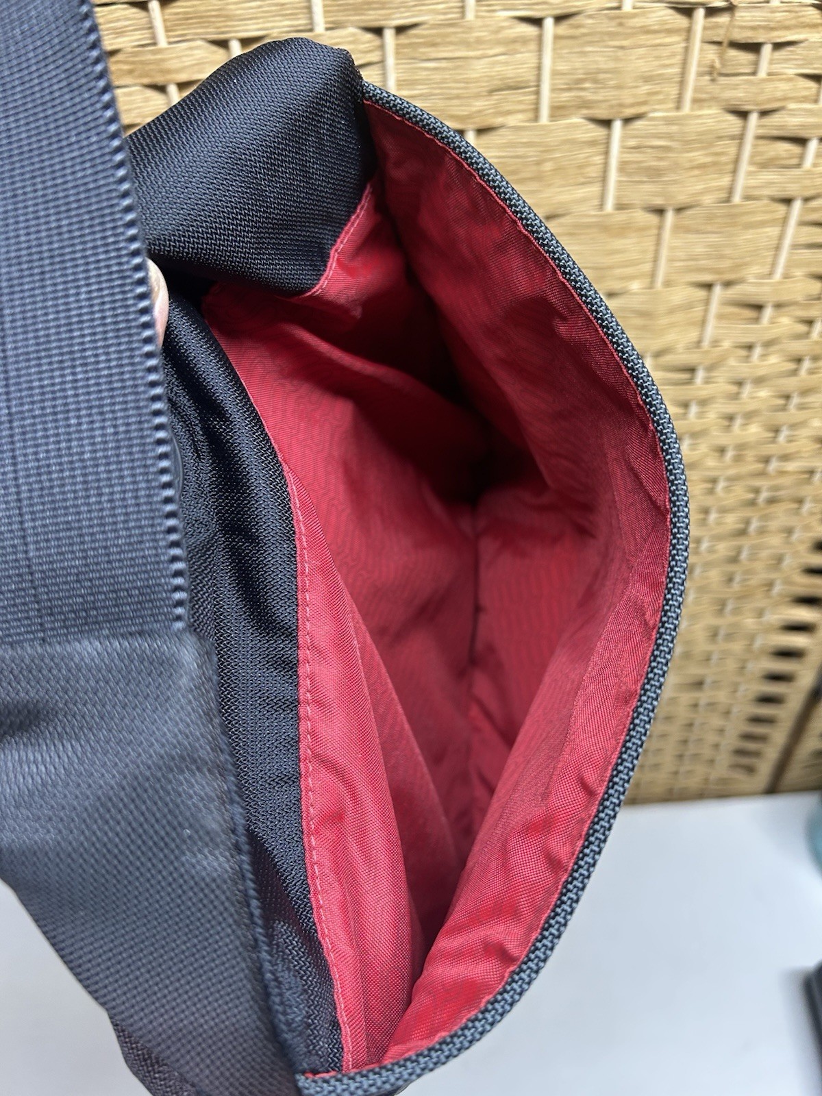 Tumi T-Tech Nylon Mckenna Crossbody Bag Black & Red 5123D Purse