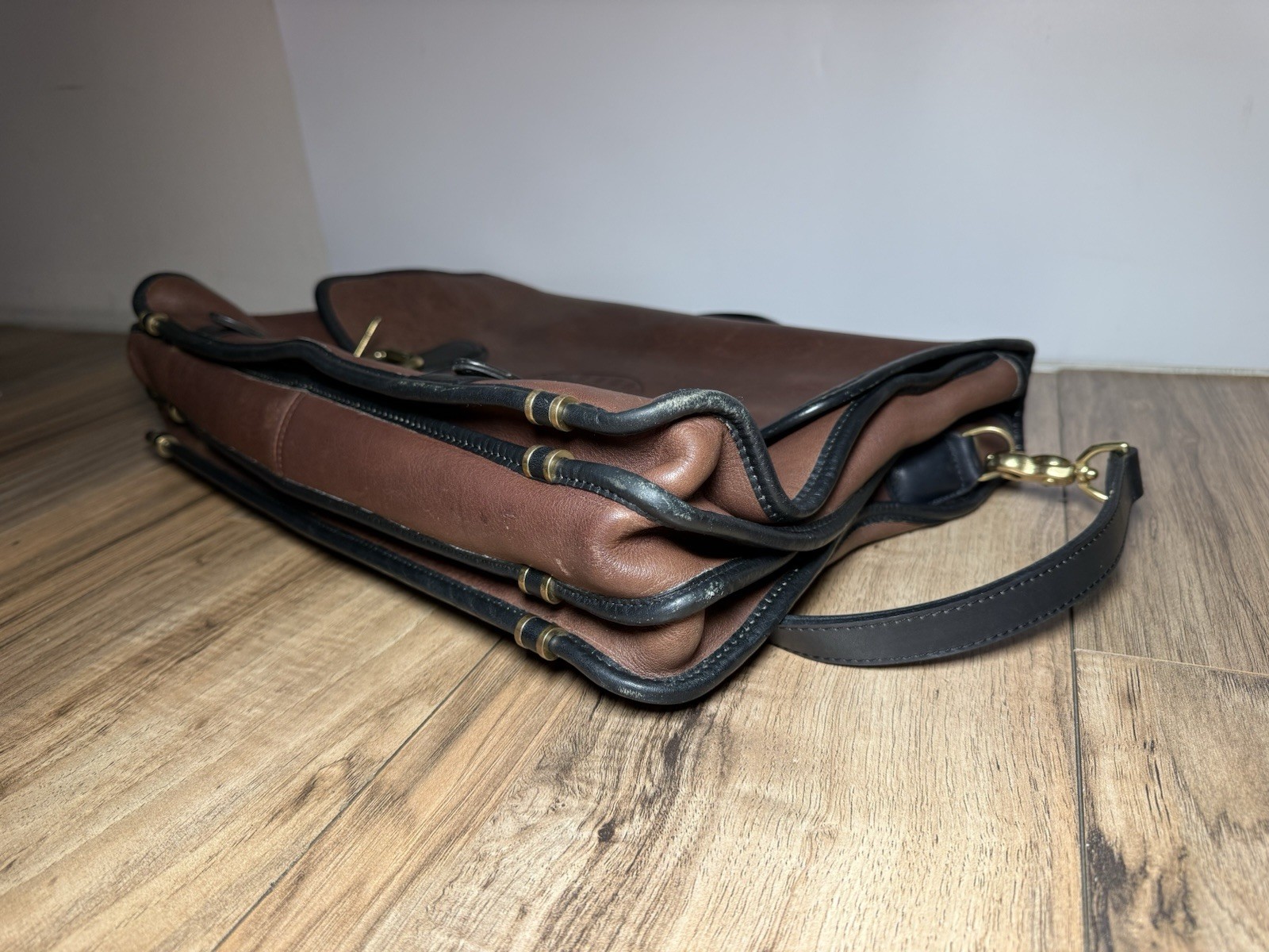 Mitchell USA Men’s Vintage Brown Leather Briefcase w Shoulder Strap Signed 17×12
