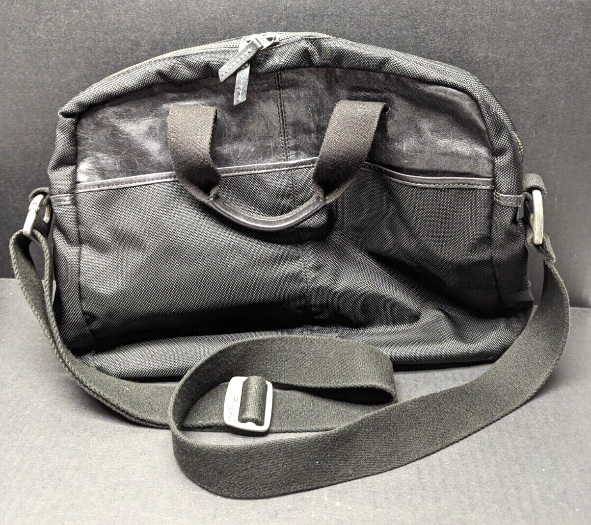 Tumi T-tech Leather and Nylon Portfolio Medium Black Multiple Pockets 12″Hx15″W