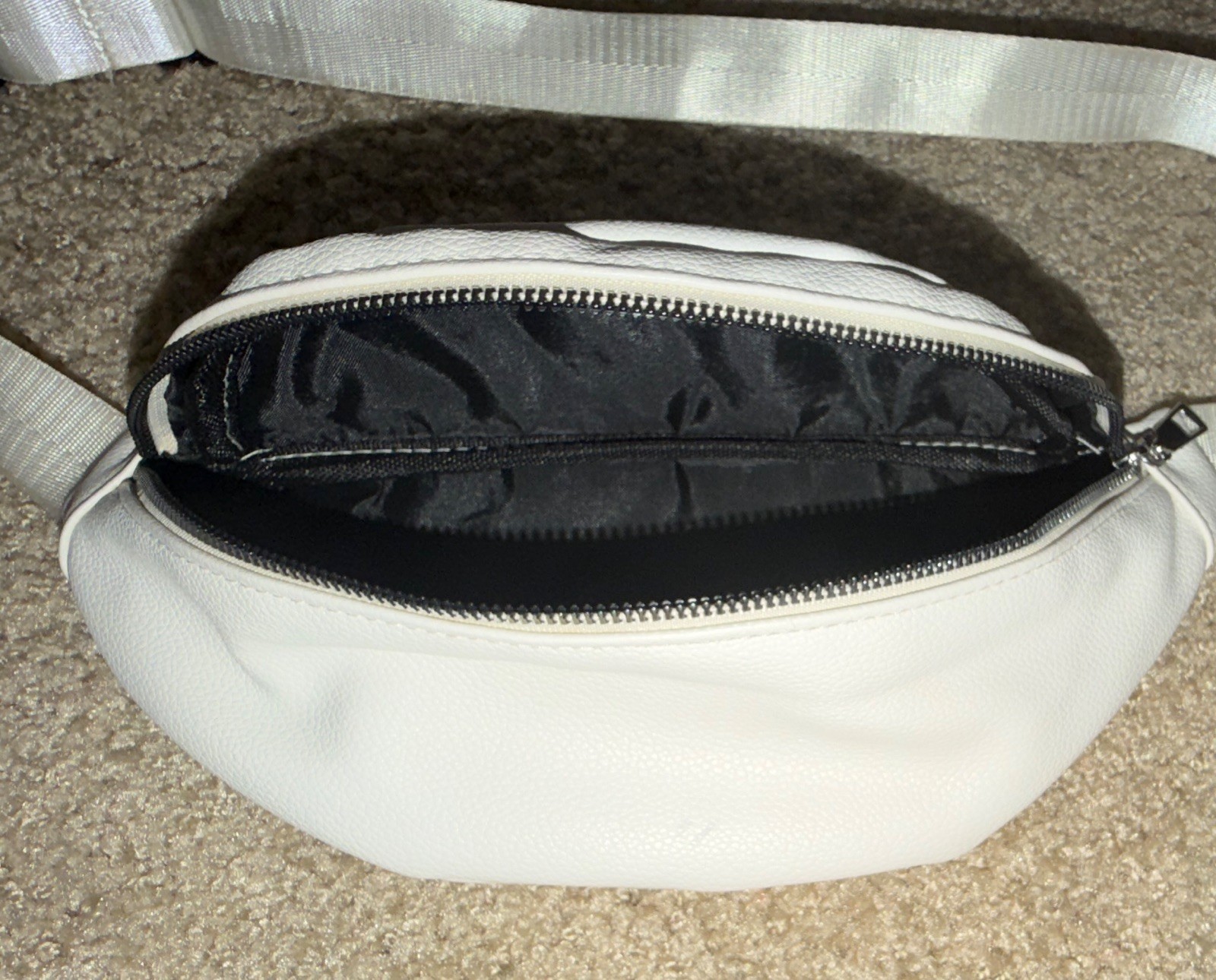 White Small Belt Bag & Fanny Pack Zip Closure Adjustable Belt Strap Unisex