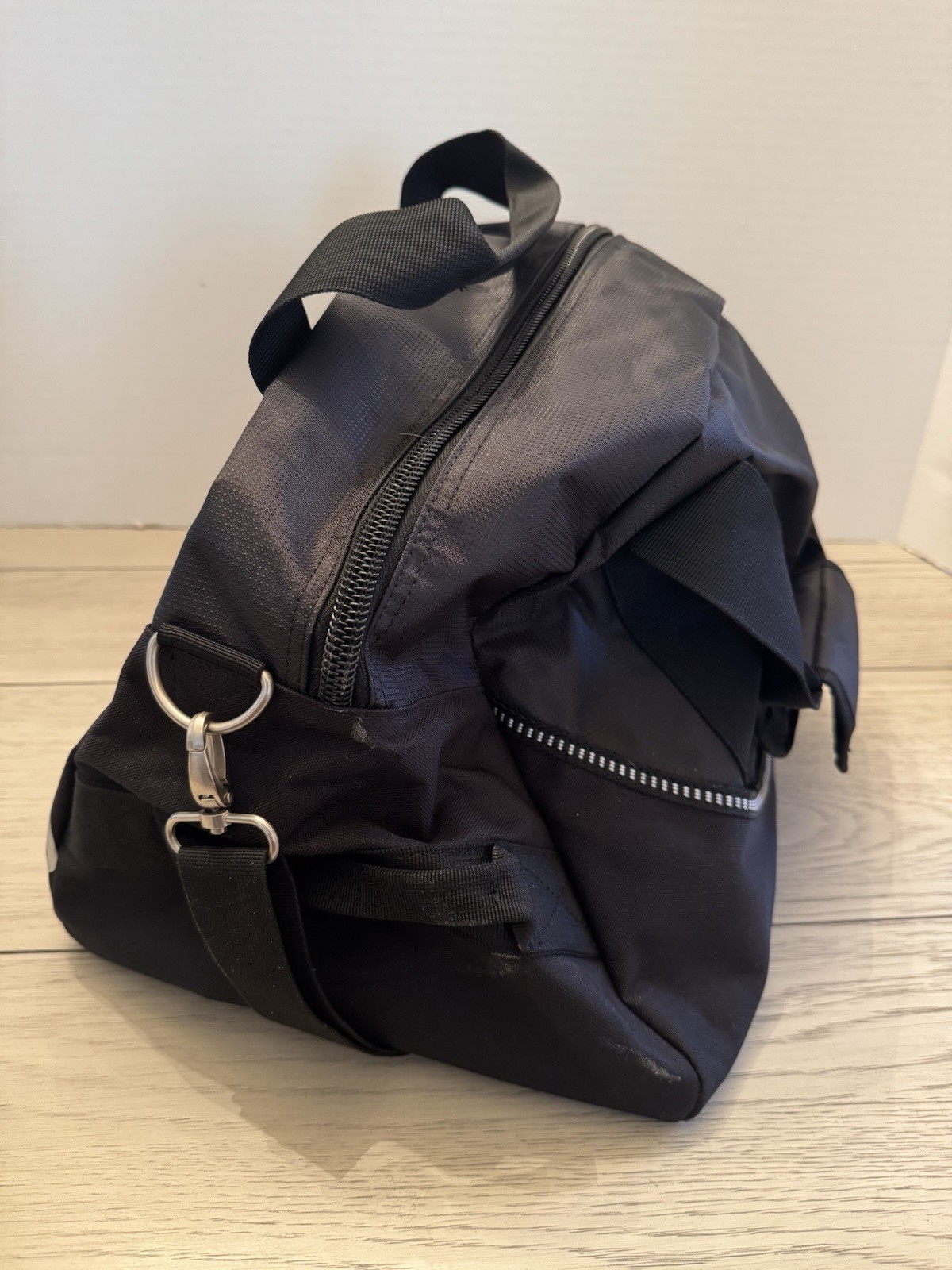 NEW OGIO Half Dome Duffle Bag Black Shoulder Strap & Audio Pocket Gym Travel NWT