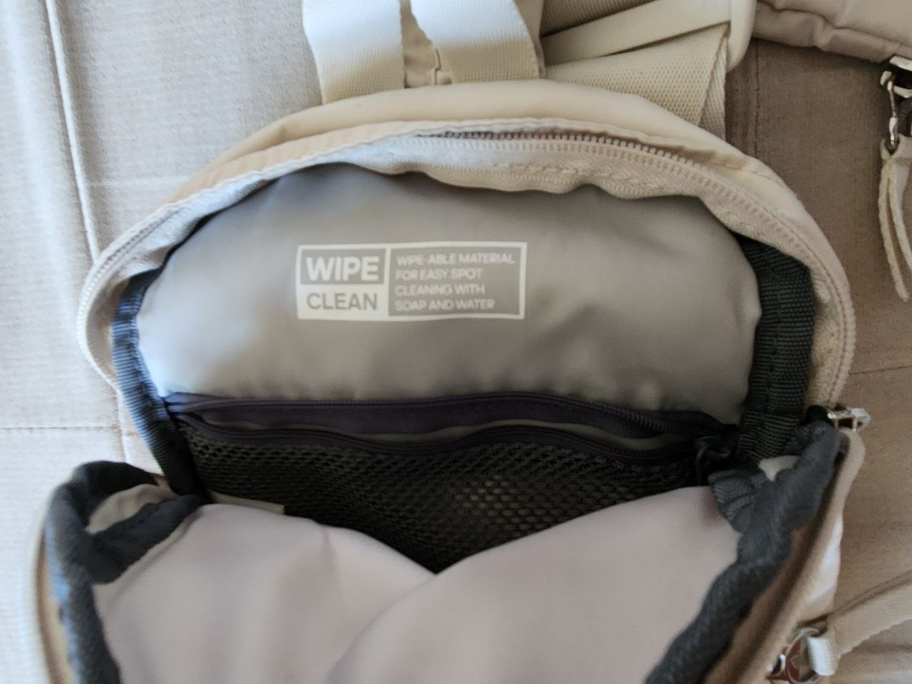 Adidas Essentials 2 Sling Crossbody Bag / Off-white / Zippered Pockets