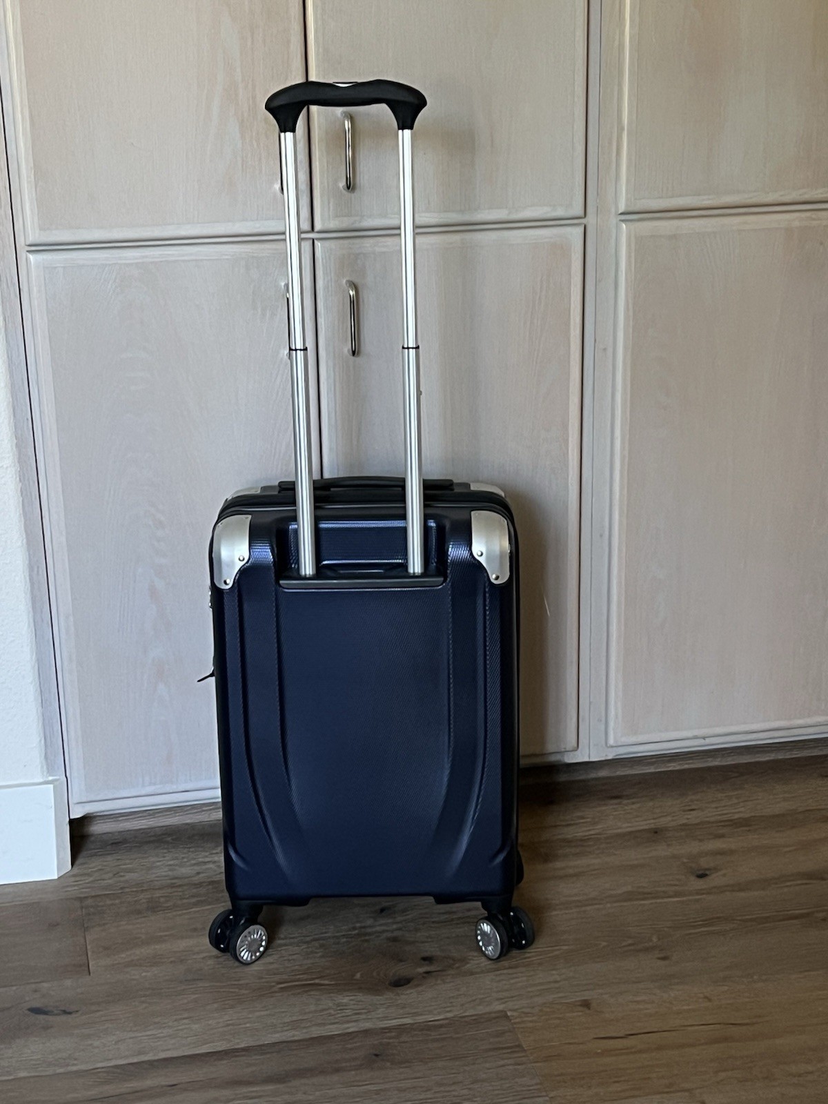 Travelpro Pathways 3 Hardside Expandable Luggage, 8 Spinner Wheels, 21 Inch Navy