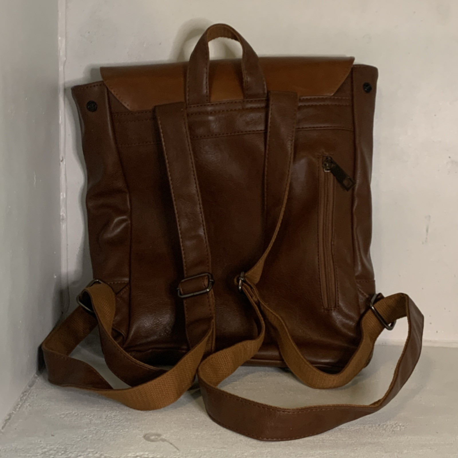 LXY Brown Men’s Backpack Buckle Flap Magnetic Snap Zip Pockets Adjustable