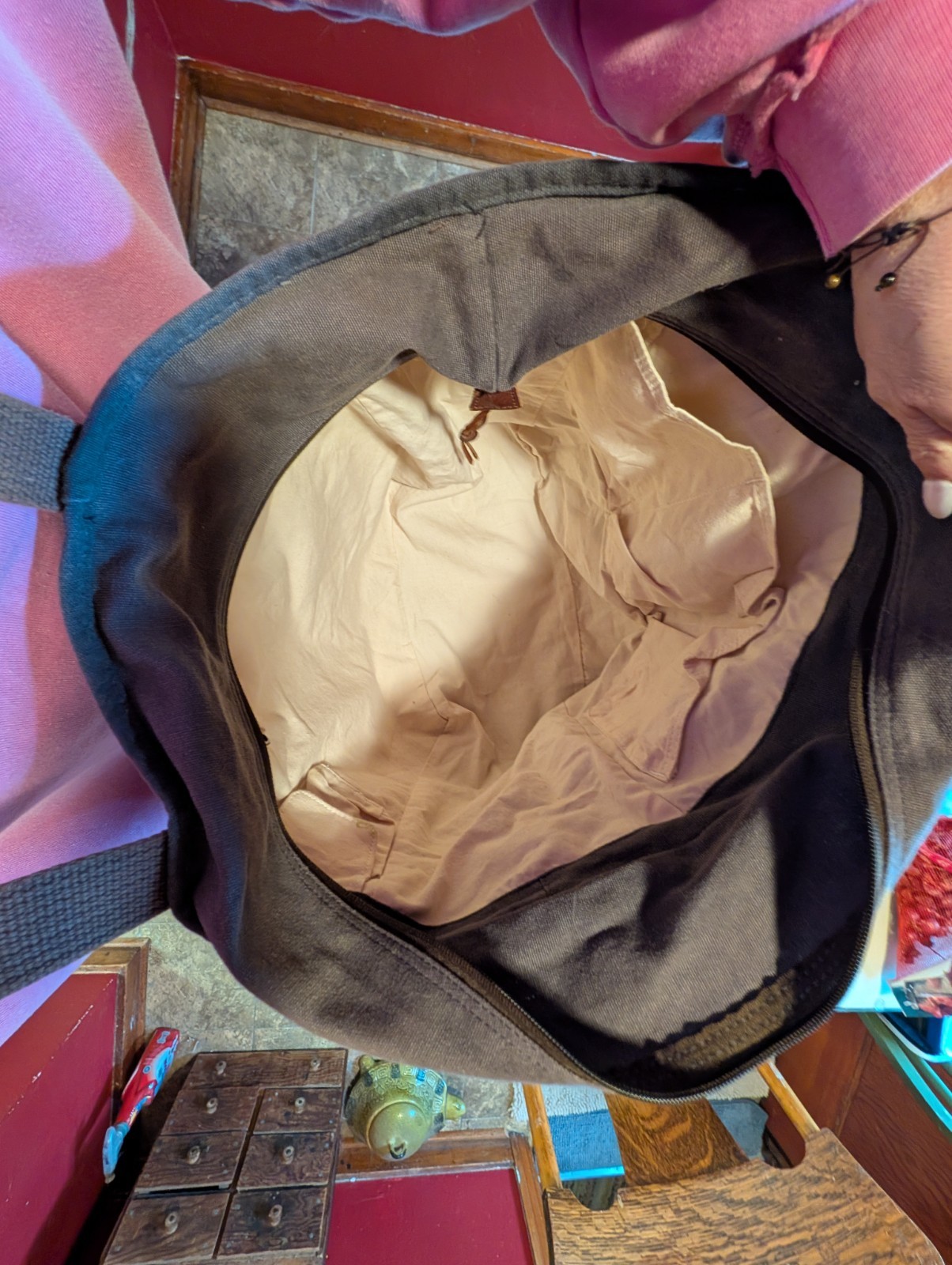 Duluth Trading Co. deep purple Large Tote Bag Zip Closure Inner Outer Pockets