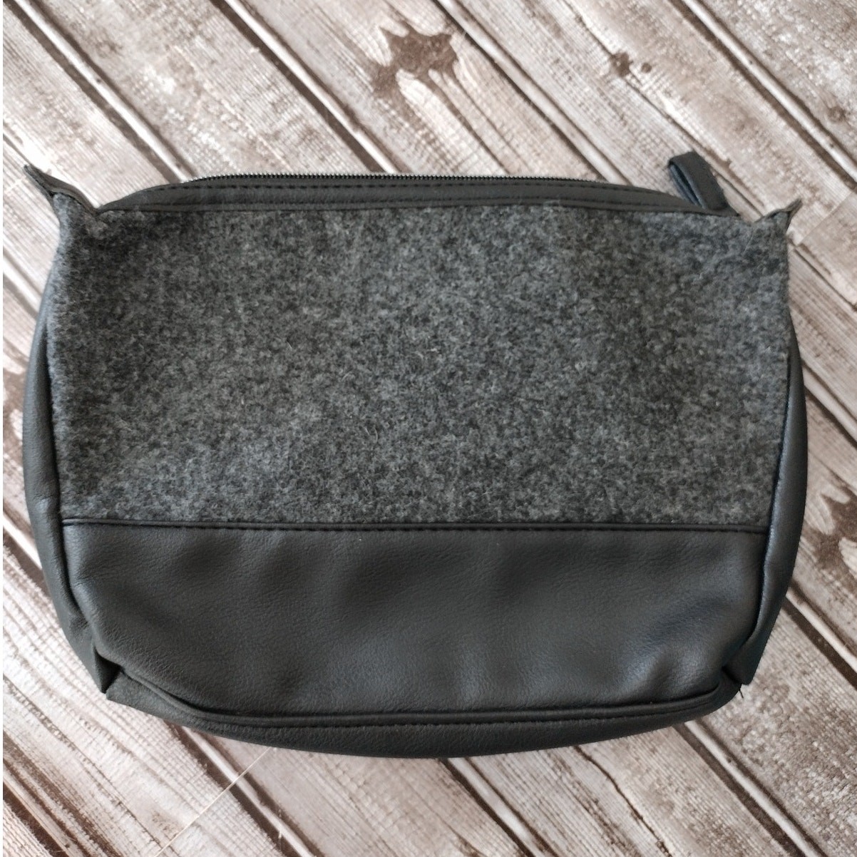 John Varvatos Black & Gray Faux Wool & Leather Toiletry Bag Travel Vacation