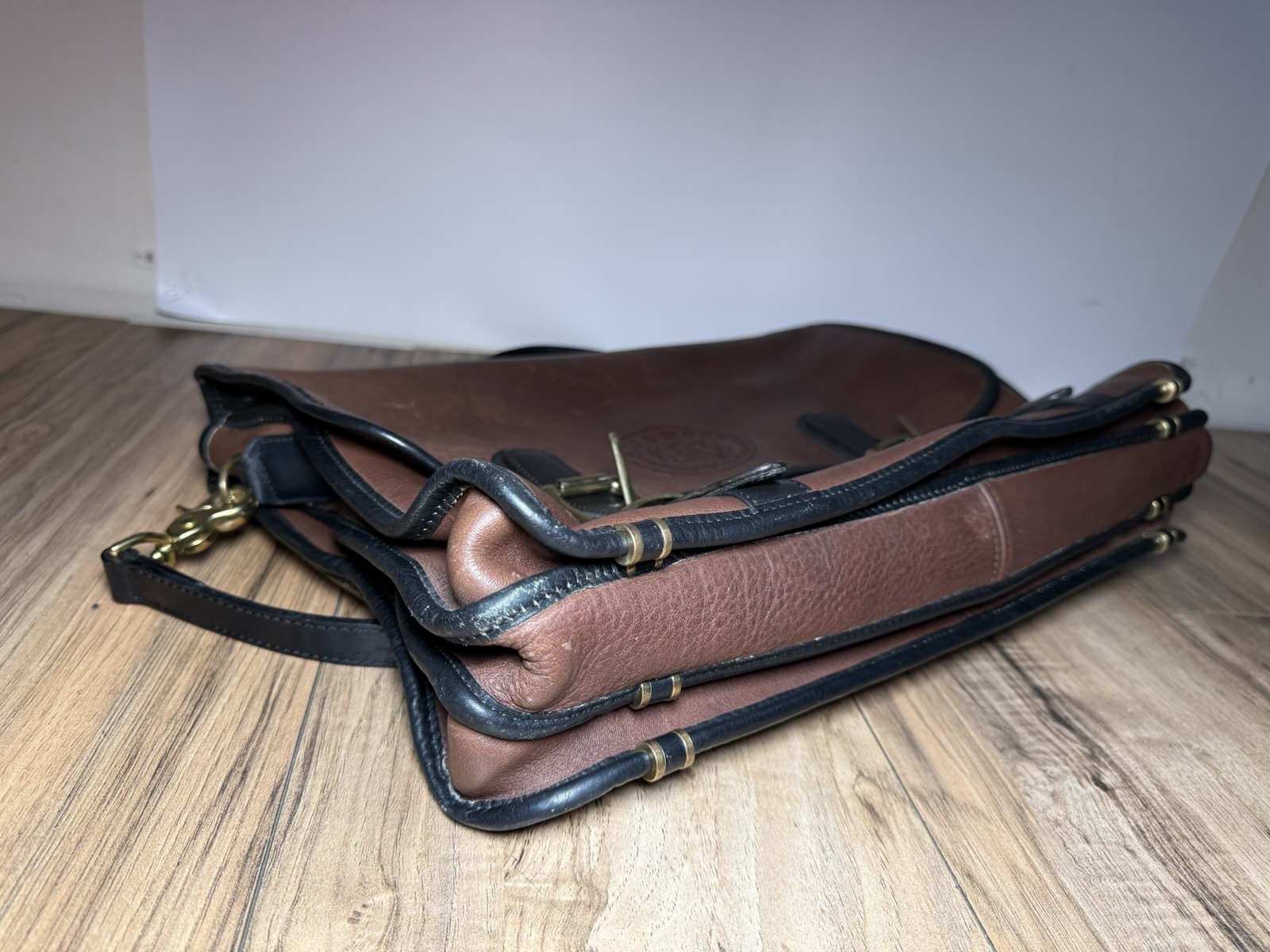 Mitchell USA Men’s Vintage Brown Leather Briefcase w Shoulder Strap Signed 17×12