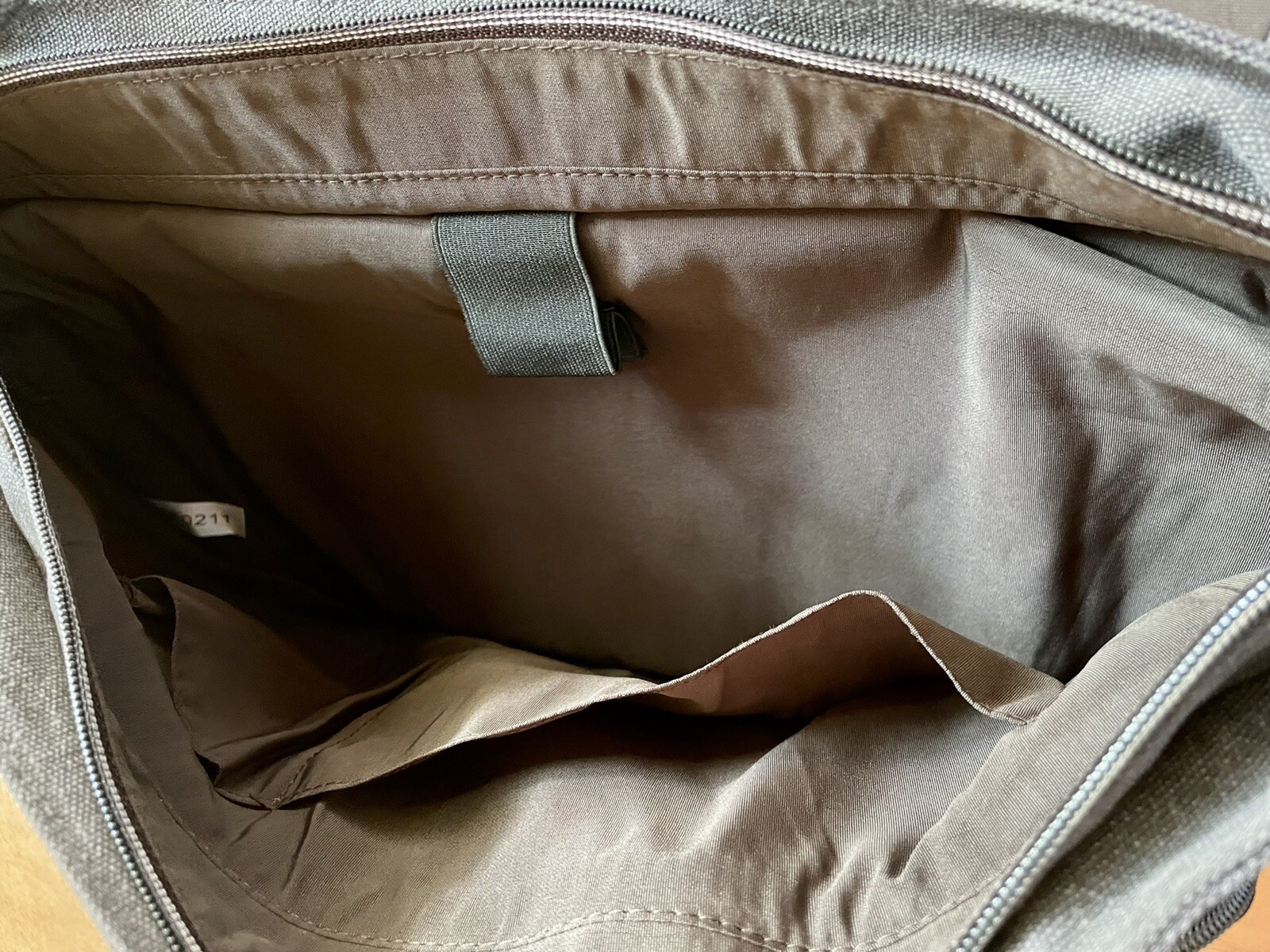 Estates Canvas Leather Laptop Messenger Bag 15.6-17.3in Water Resistant NWT