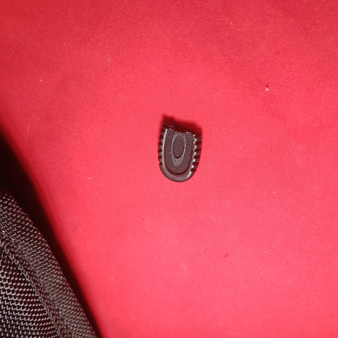 Oakley AP Tactical Roller Bag Clip …excellent shape, broken zipper pull