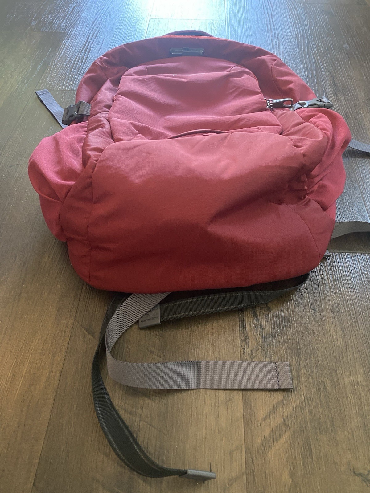 Pacsafe Venturesafe G3 25L Backpack Red Anti Theft Travel Laptop Bag eXomesh⁠