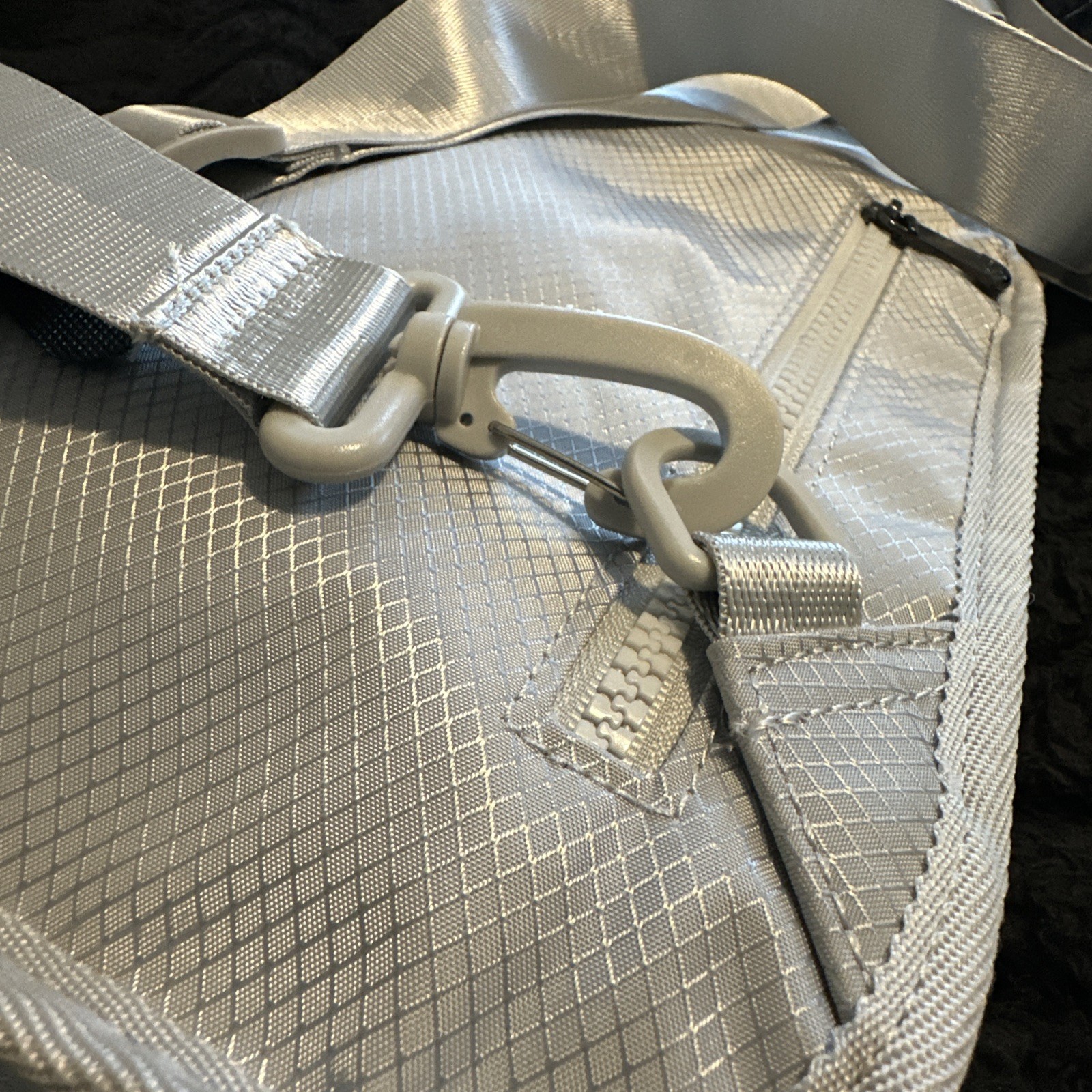 True Religion Buddha Patch Unisex Grey YETA 2.0 Crossbody Bag TR104144 New