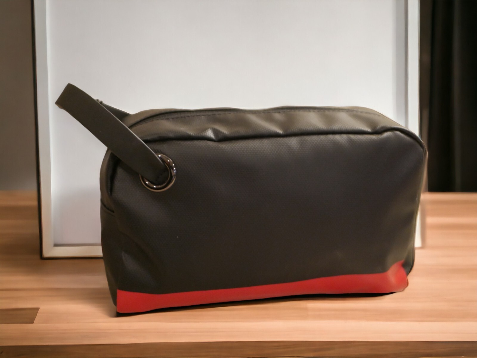 NEW WT SMALL MEN’S GUESS BLACK RED LEATHER HANDLE TOILETRY TRAVEL CASE BAG LOGO
