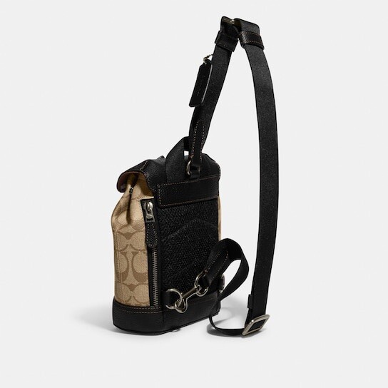 NWT Coach Hudson Small Pack In Signature Canvas CB928