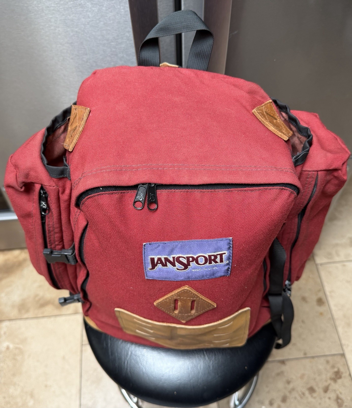 Vintage Red JanSport Backpack Mens Large Leather Bottom Hiking Outdoor USA 90s