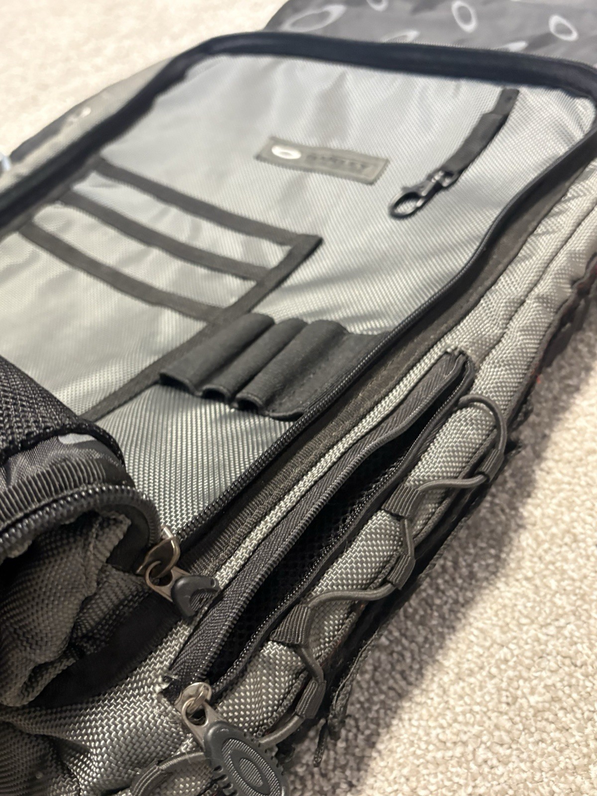 Oakley Tactical Field Gear Vertical Messenger Day Pack Laptop Bag Vtg *Read*