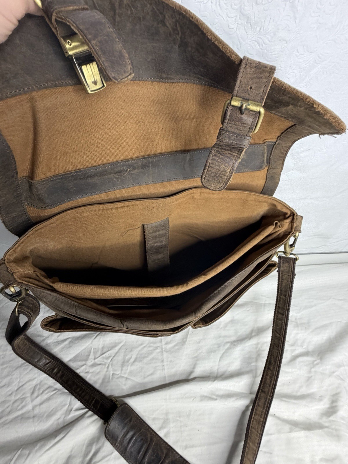 Komalc Full Grain Brown Distressed Leather Messenger Bag Computer Organizer