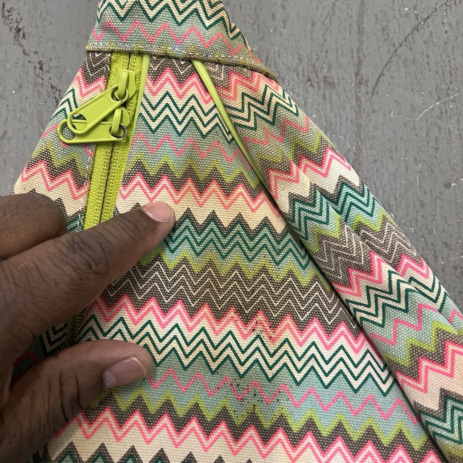 KAVU Rope Sling Backpack Bag Multi Color Zig Zag Print Men’s