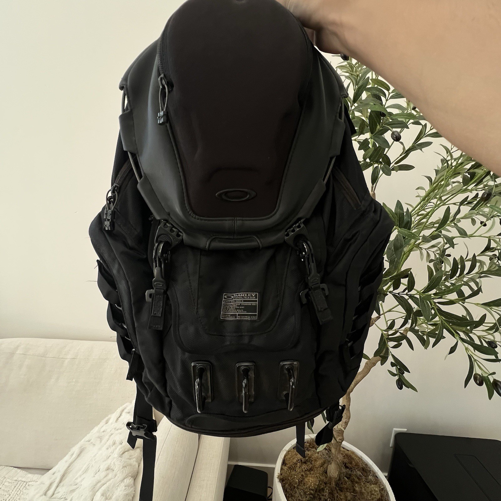 Oakley Kitchen Sink Backpack Stealth Black Gorpcore Tactical Hiking Cargo