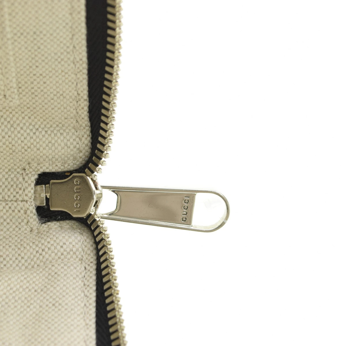 Gucci 792262 Jumbo GG Medium Travel Clutch Bag Leather Bag