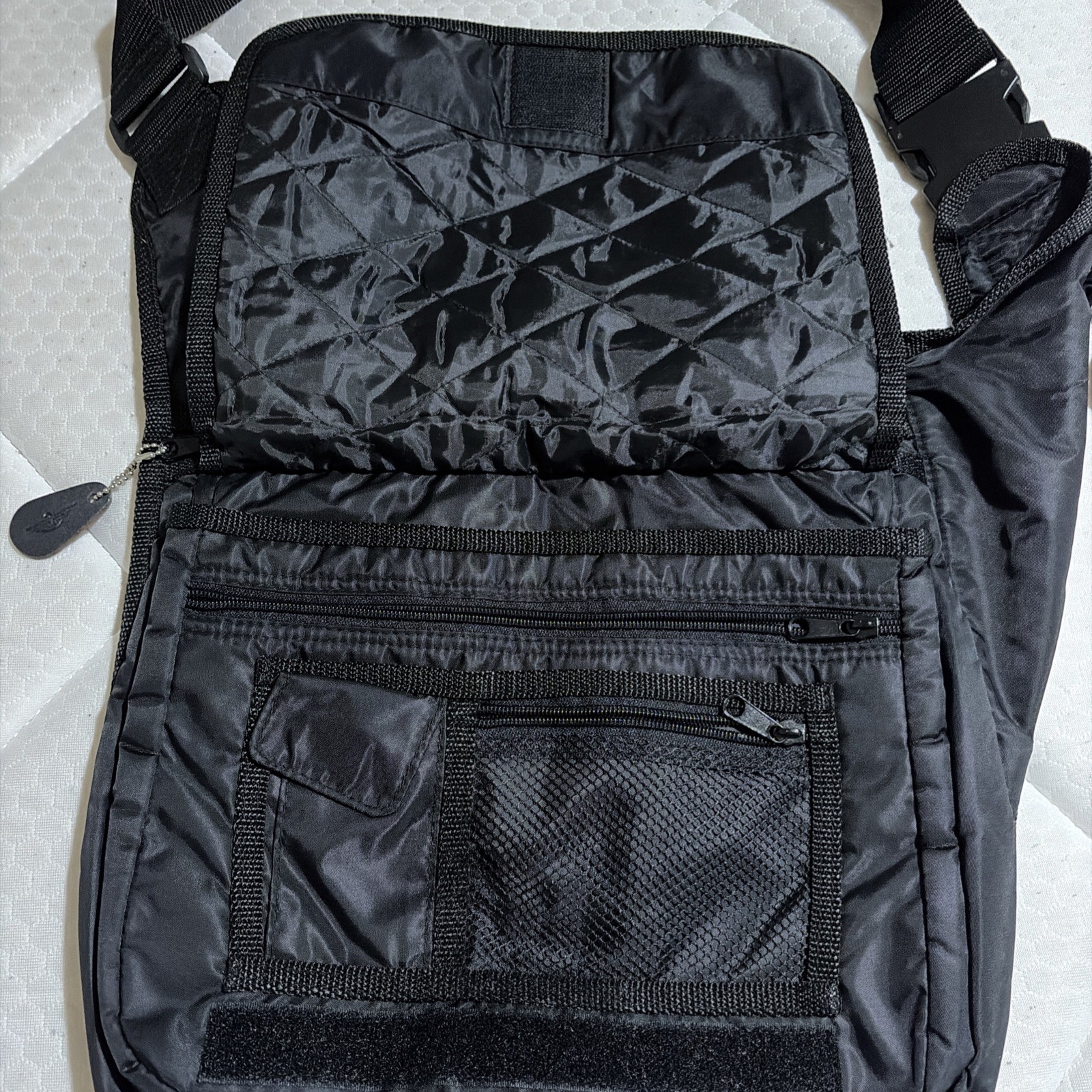 LEVIS Vintage Y2K Black Nylon Sling Messenger Bag Techwear BRAND NEW