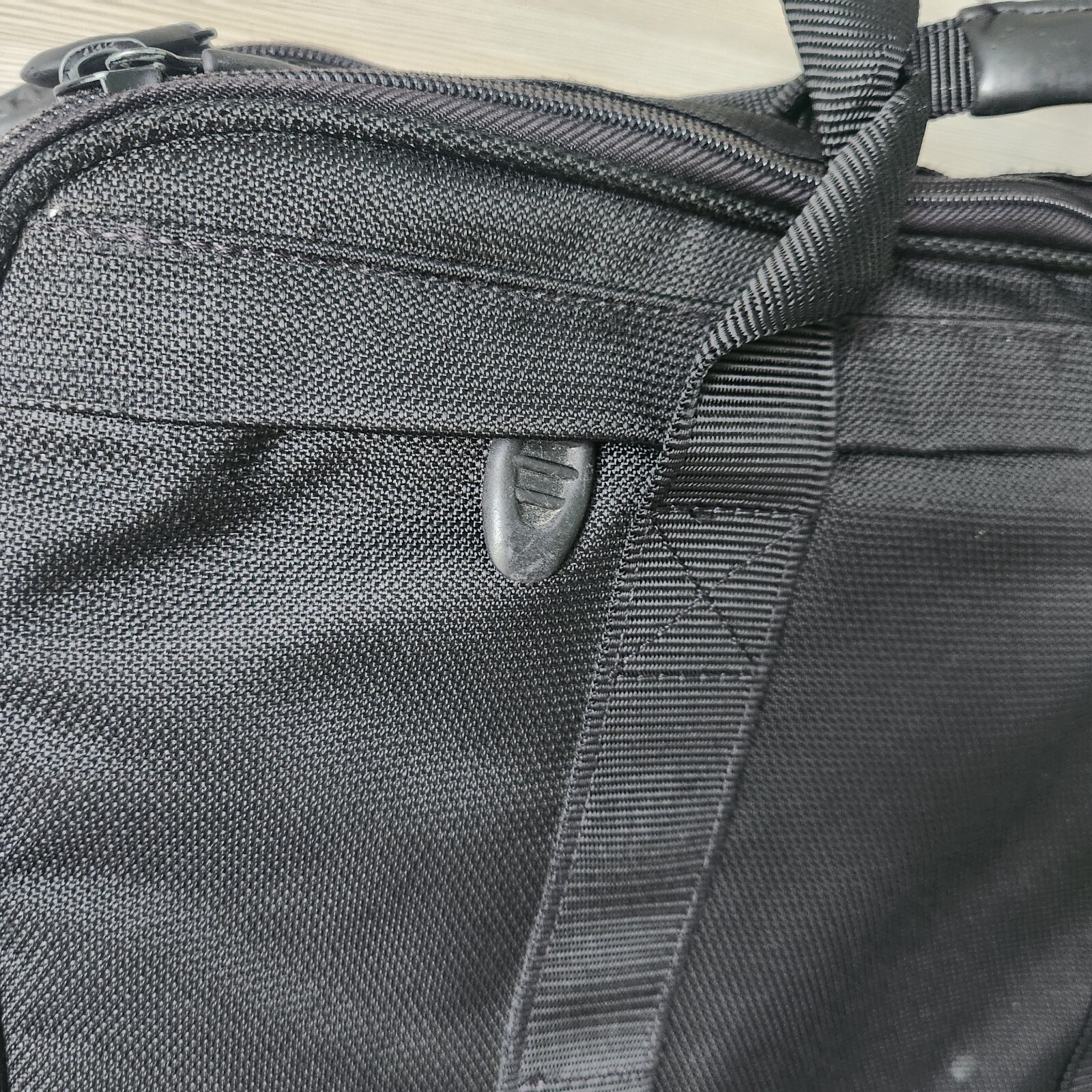Tumi T-Tech T2 Carry On Expandable Nylon Ballistic Laptop Briefcase Bag w/ Strap