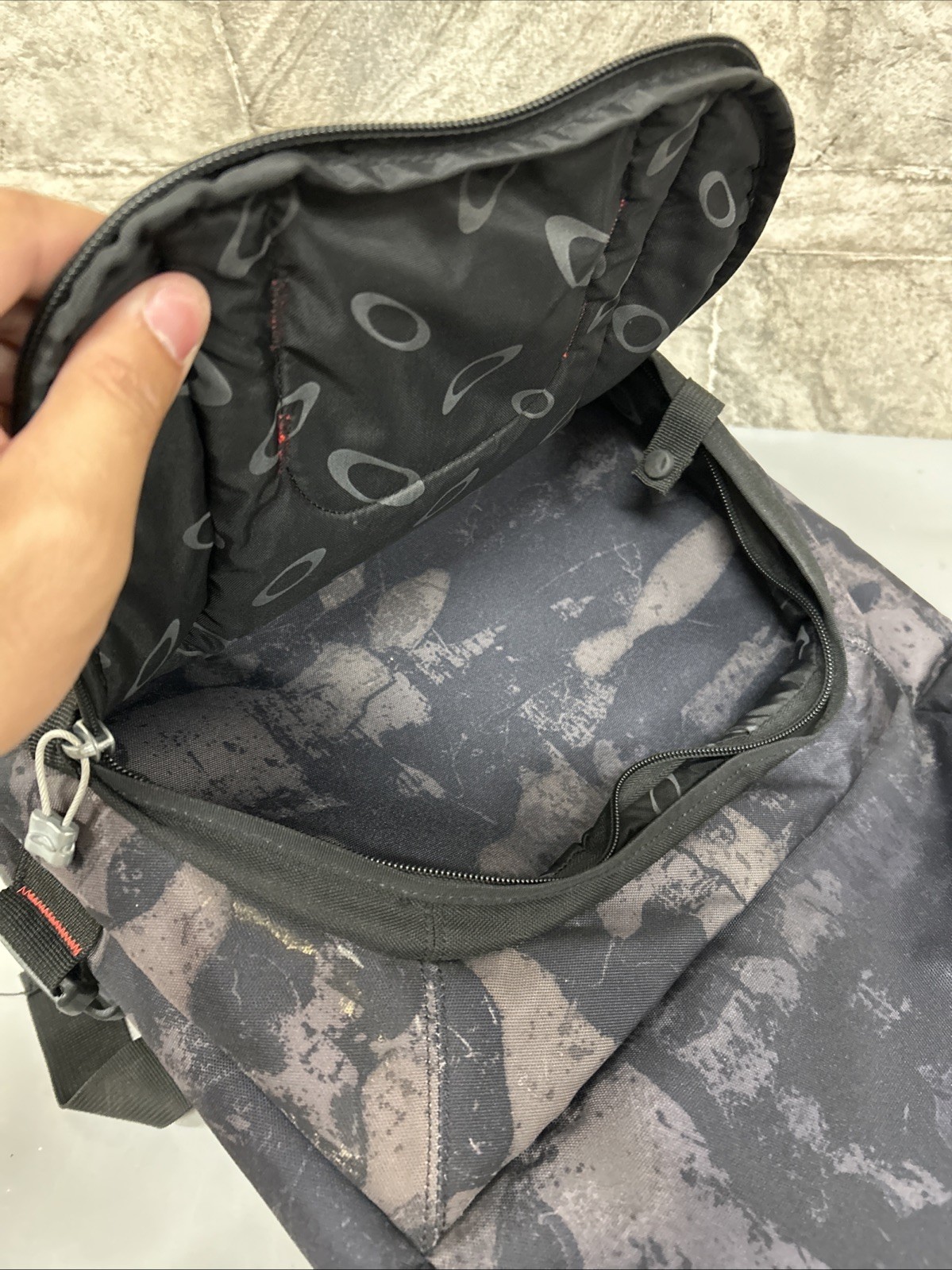 Oakley Tactical Field Gear Rolling Luggage Bag Night Camo RARE