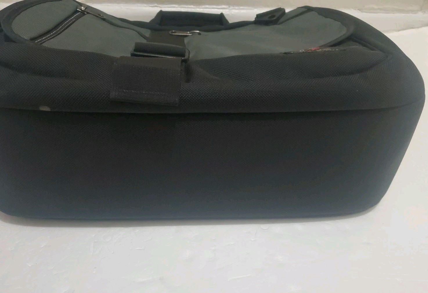 Tom Bihn Empire Builder – Retired Design – Black & Grey