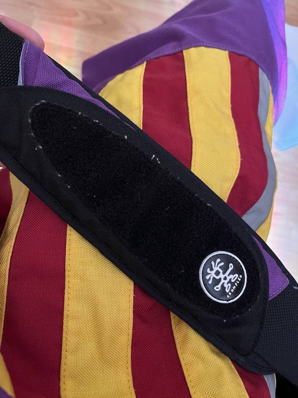 Crumpler The Skase Case Crossbody Canvas Striped Purple, Flap, Strap
