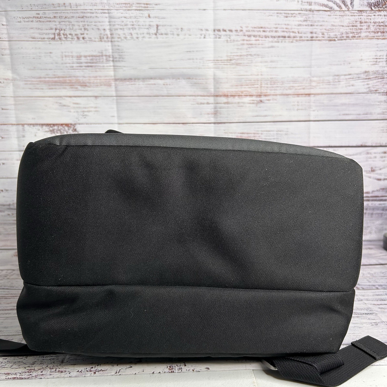 Linus Tech Tips LTT Backpack 35L – Original Zippers