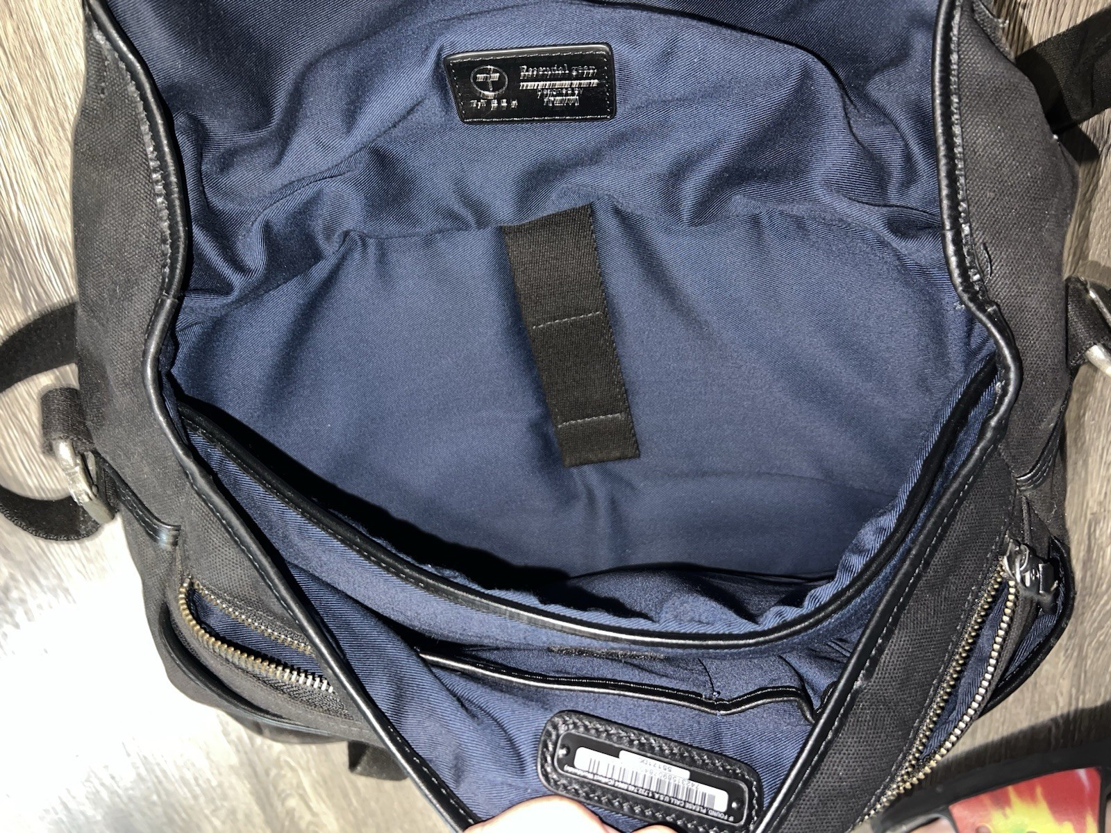 Tumi T-Tech Essential Gear Black Laptop Messenger Bag Expandable Bag 55171dc