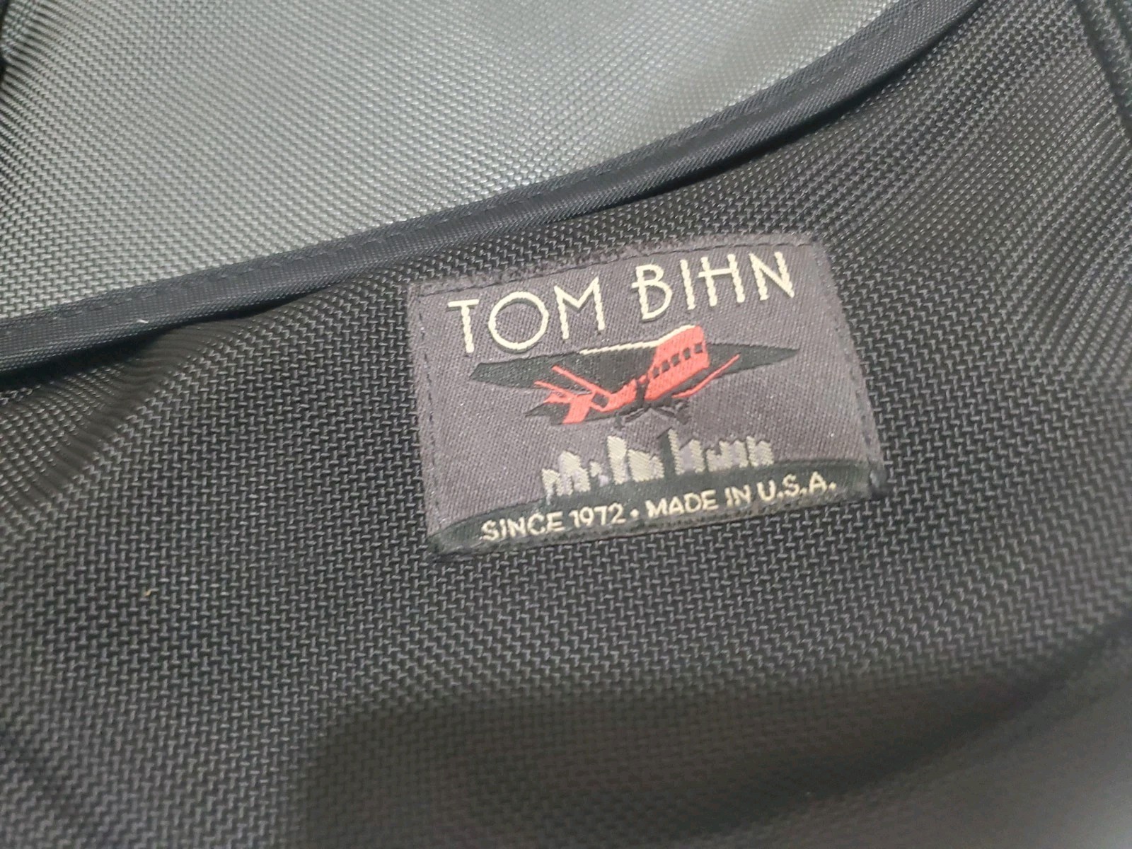 Tom Bihn Empire Builder – Retired Design – Black & Grey