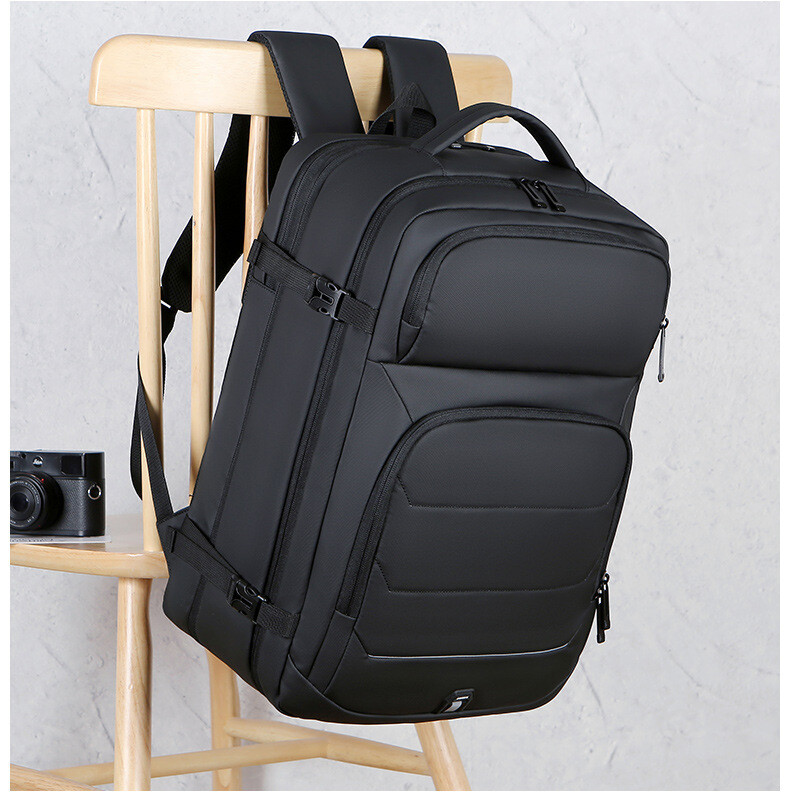 Men’s Business Backpack Expandable 28L To 35L Water-Resistant Fits 17″ Laptop