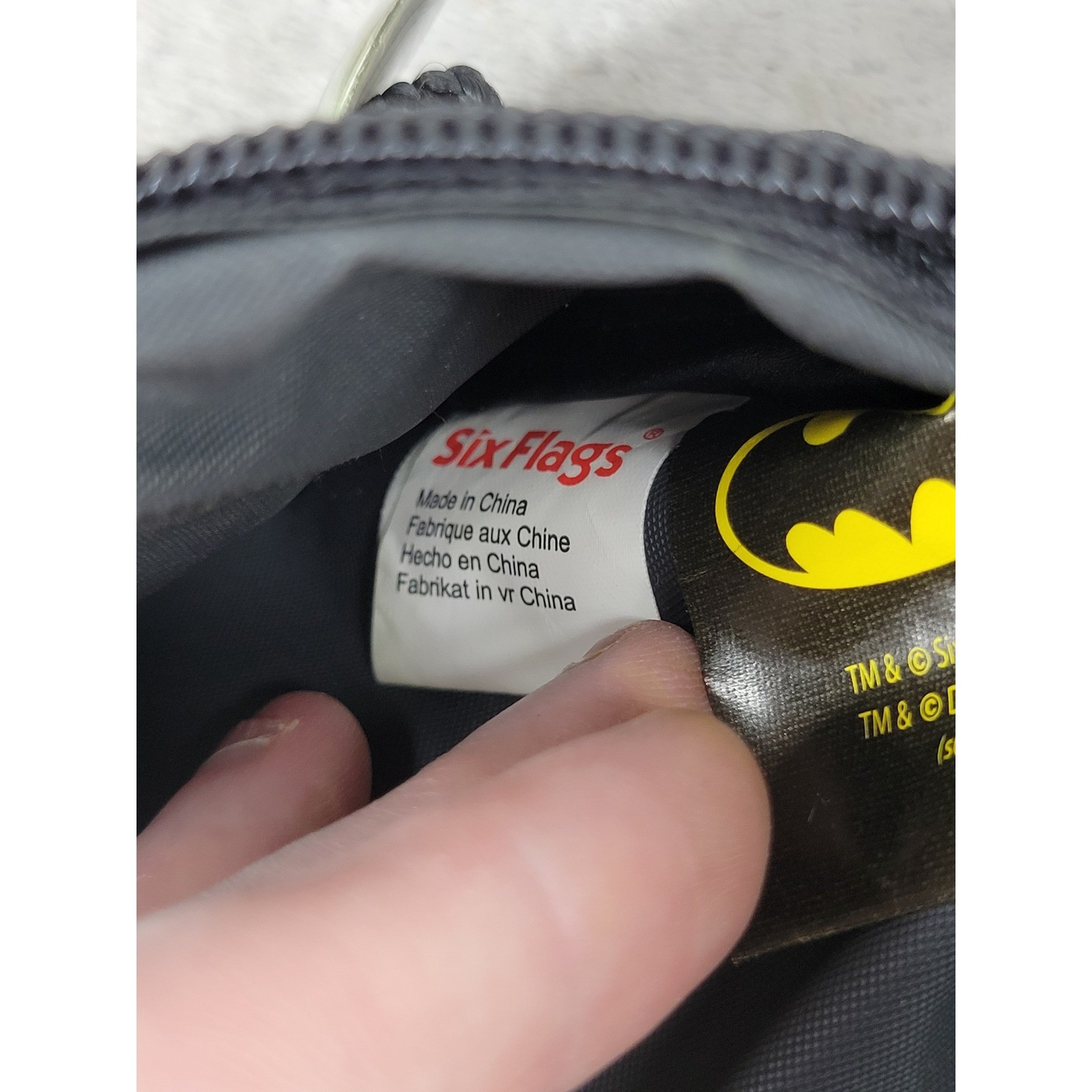 Six Flags Batman The Dark Knight Fanny Pack Waist Bag Black Red Yellow DC Comics
