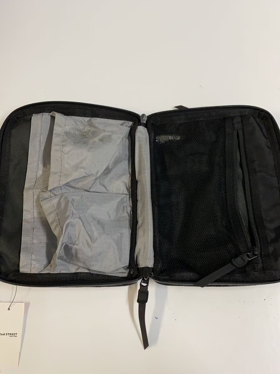 BLACK EMBER Pouch Black