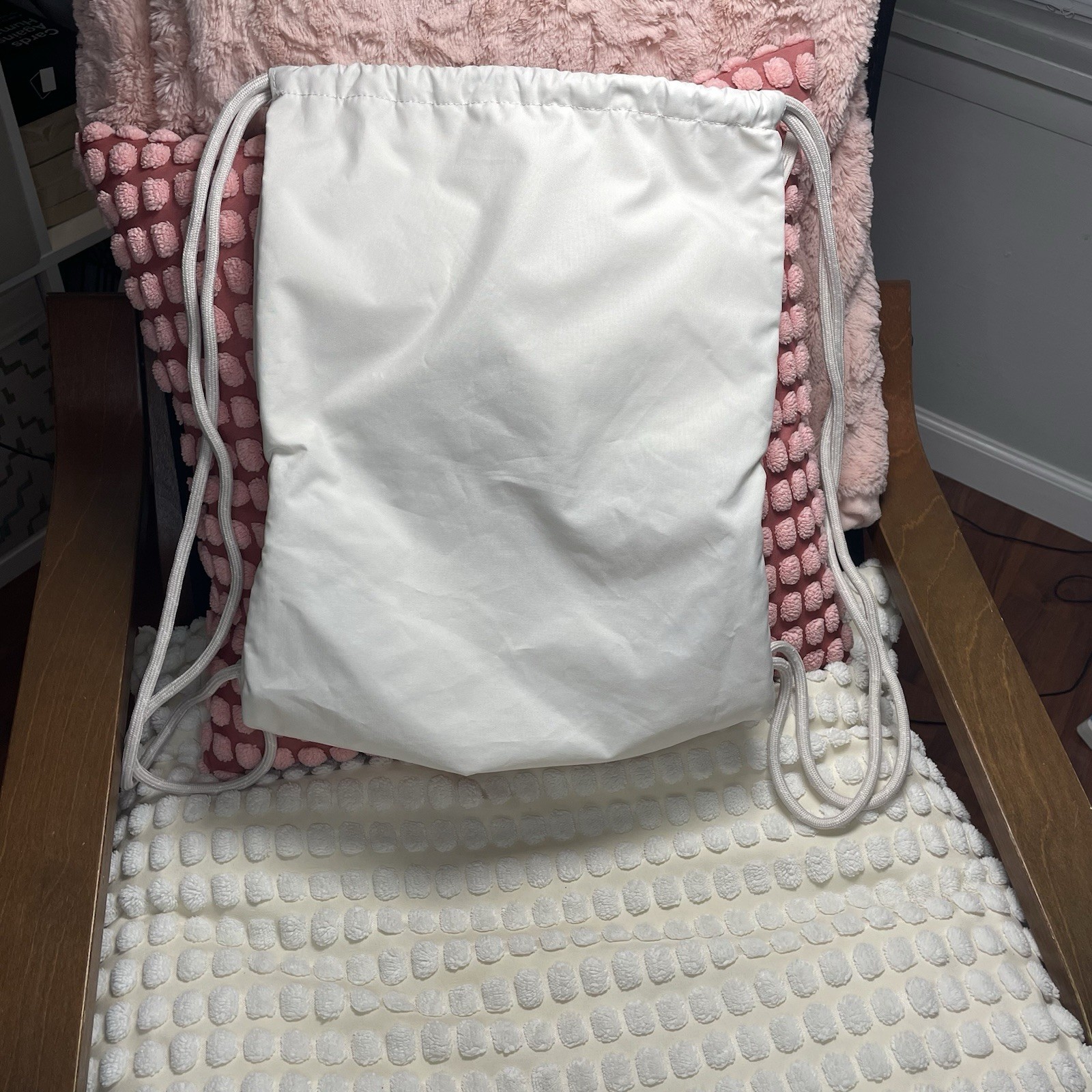 NIKE Heritage Drawstring Unisex Bag Backpack Sackpack Gym, Side Zipper Ivory