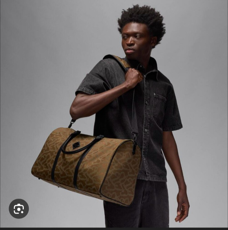 Nike Air Jordan Monogram Icon Duffle Bag 25l *Limited Edition*