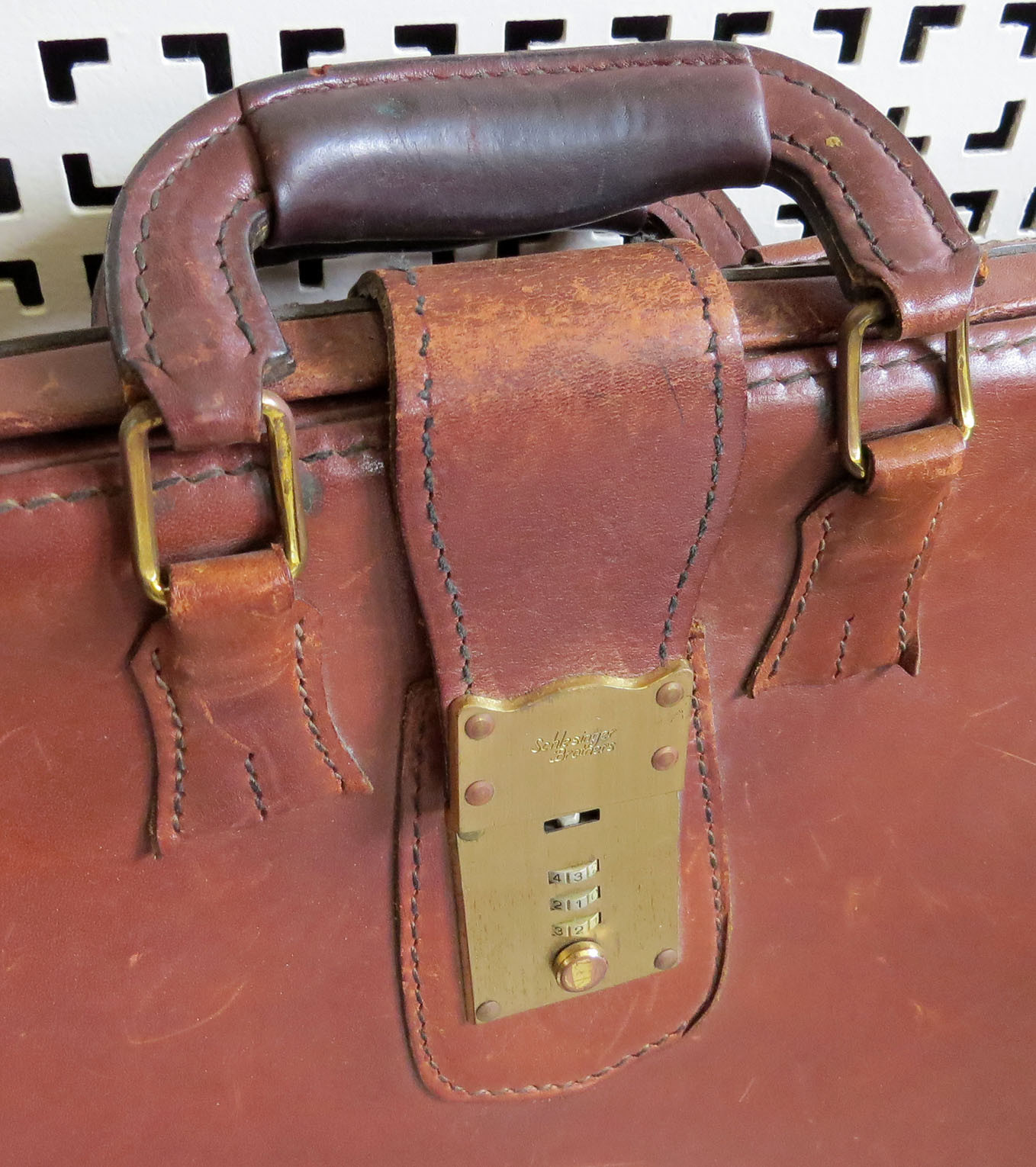SCHLESINGER Vintage BELTING Leather Doctor Lawyer Briefcase Bag Mens