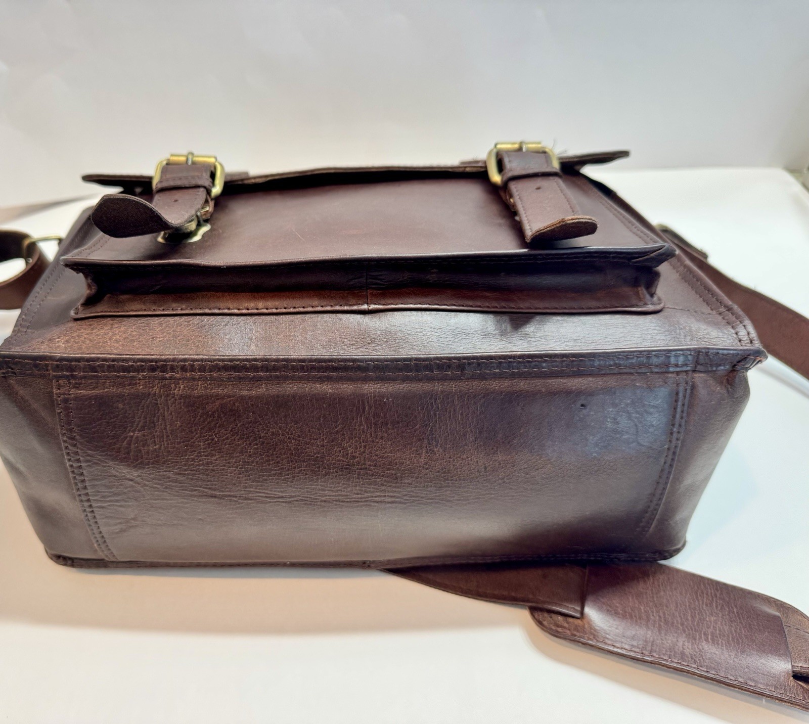 Brown Messenger Bag Buckle Closure Adjustable Shoulder Strap Top Handle Unisex