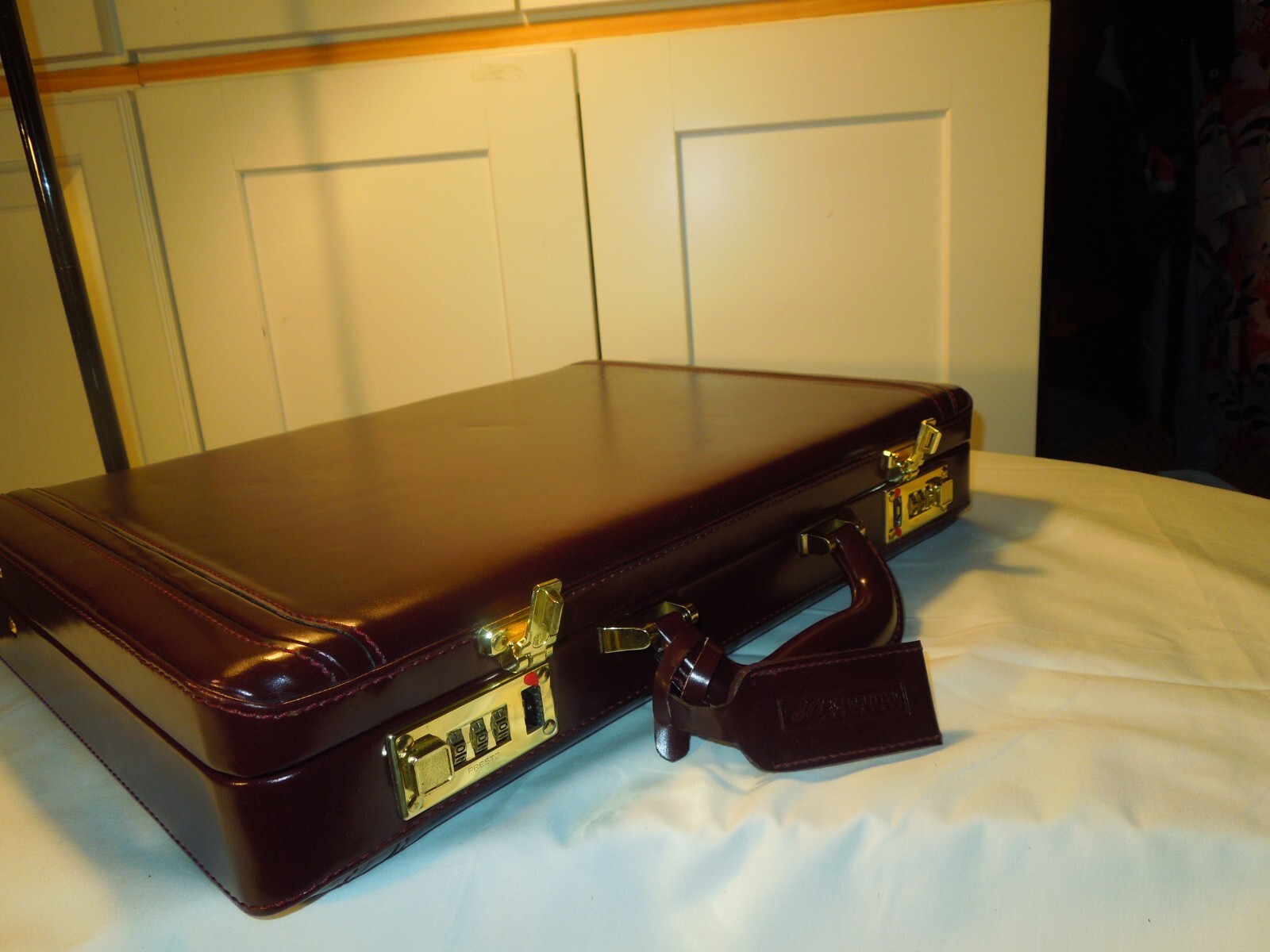 EC Executive Briefcase Top Grain Leather Prestolock New with Tags