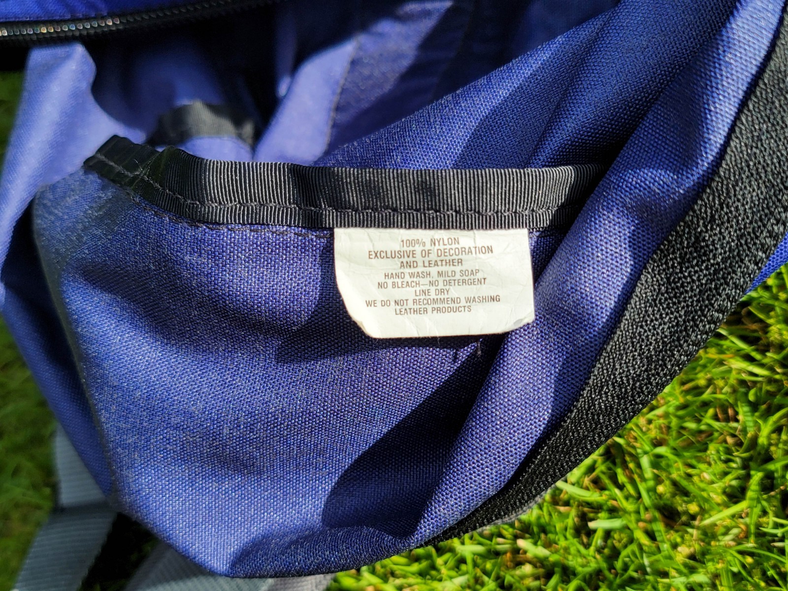 CARIBOU MOUNTAINEERING (USA) Vintage Purple Cordura 28″ Duffle Camping Gear Bag