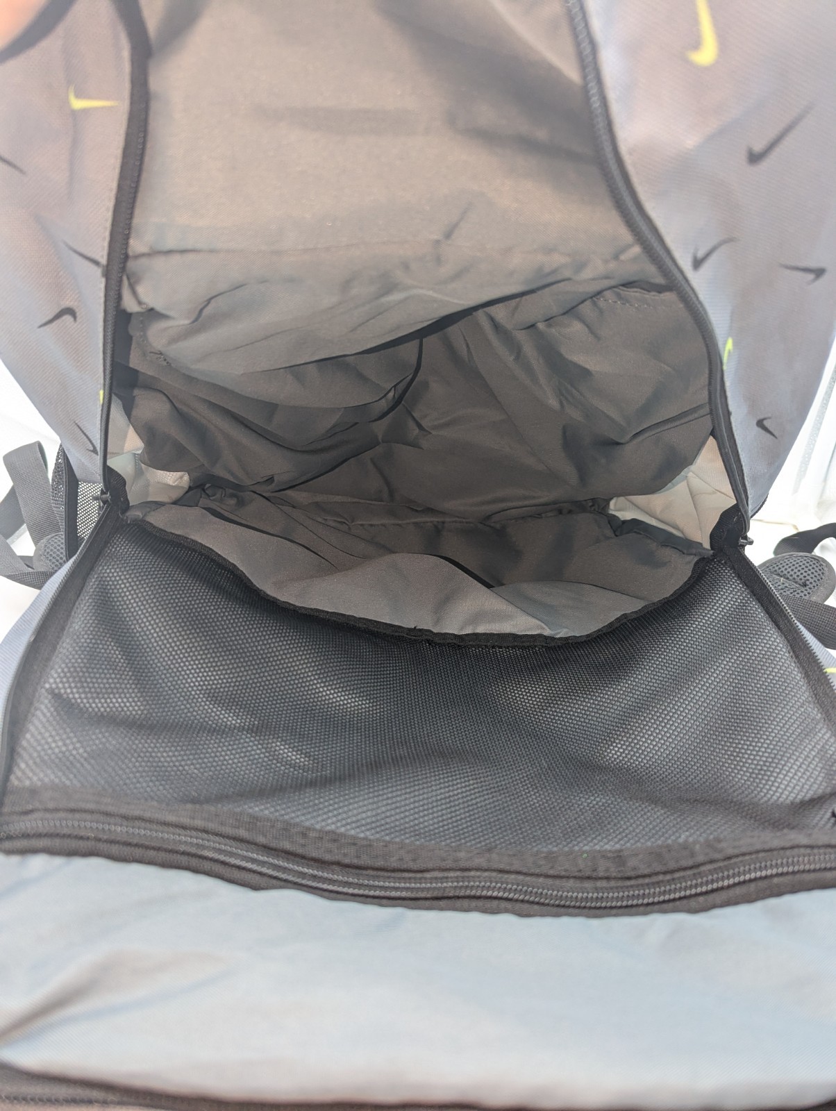Nike Brasilia All Over Print Backpack Training Gym Gray/Black BA6039 Used